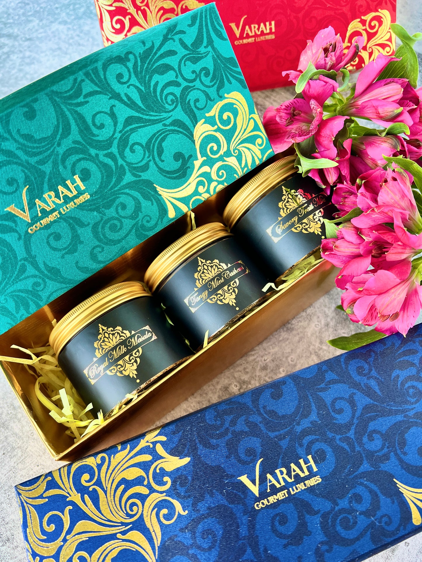 3 Varah snack jars packed in a fold foiled gift box