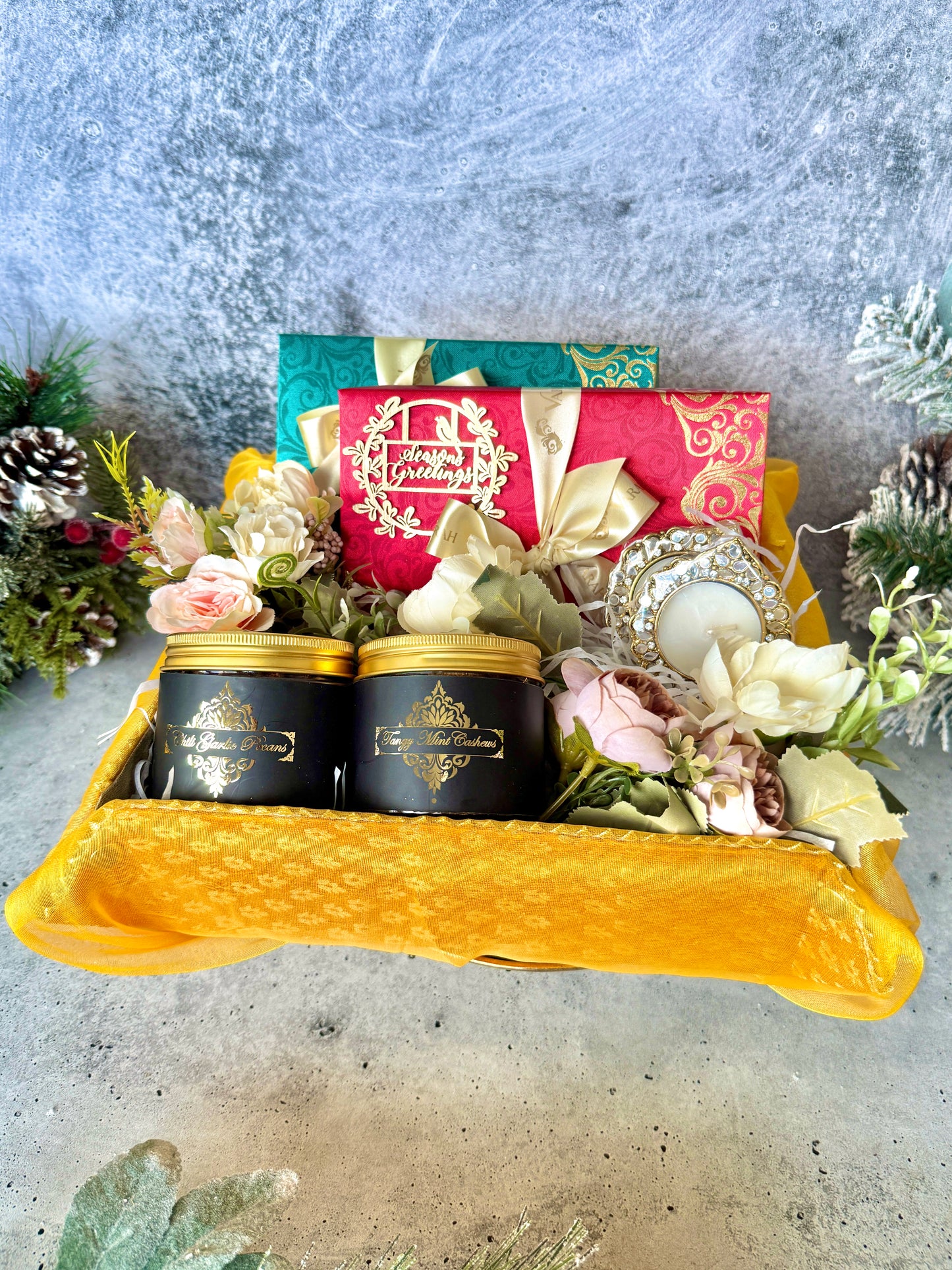 Gold Holiday Gourmet Gift Hamper